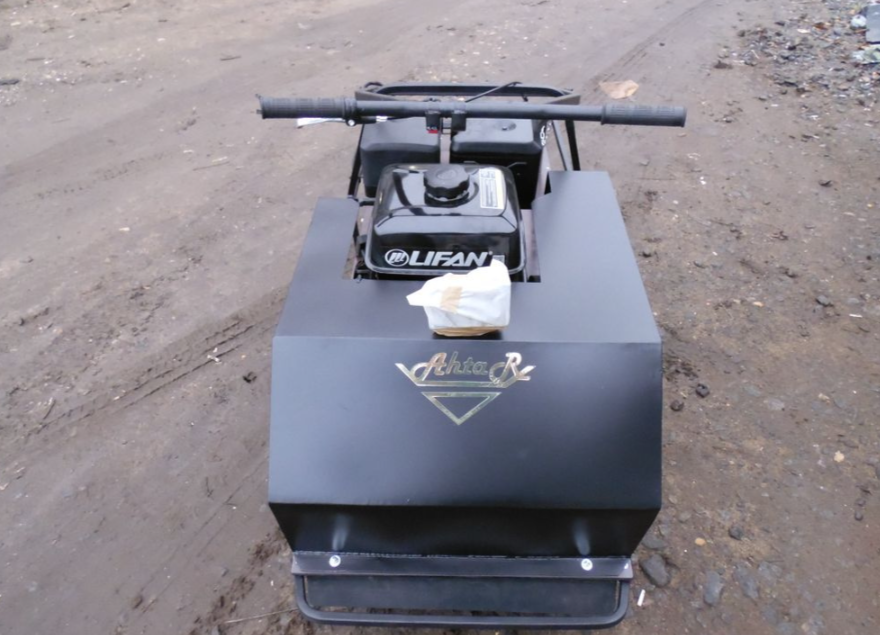 Мотобуксировщик AhtaR Зима 15 л/с с вариатором в Астрахани