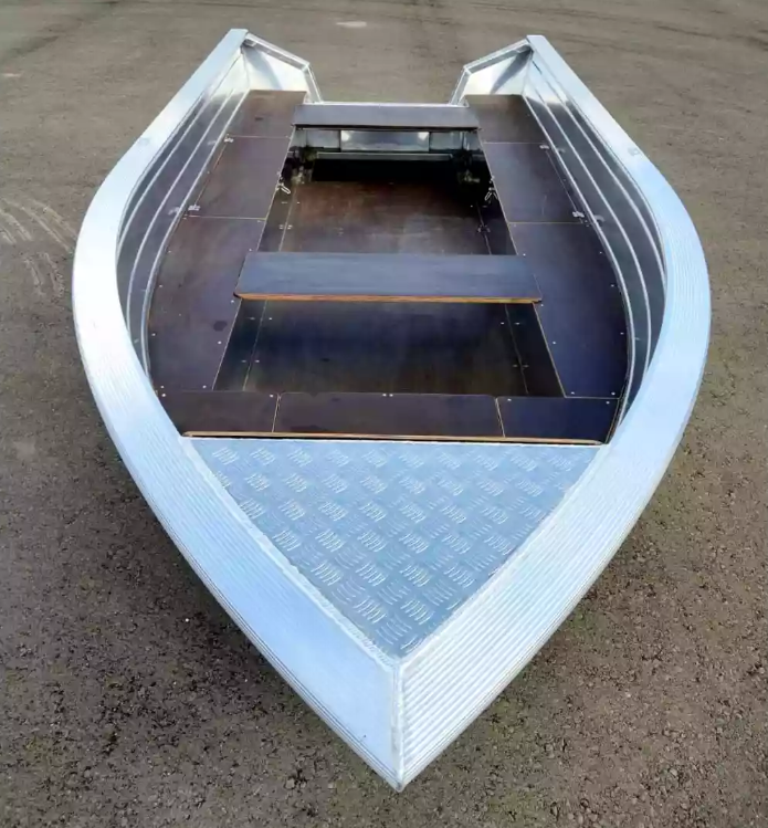 Алюминиевая лодка Неман-400 в Астрахани