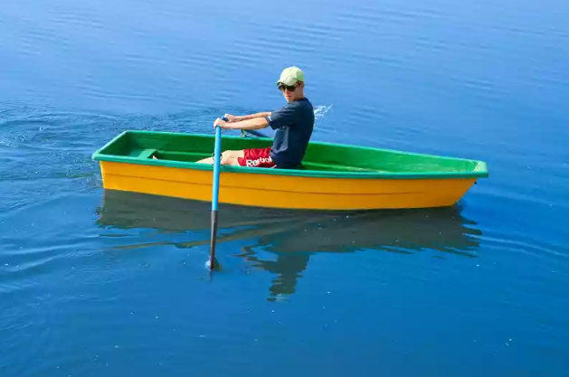 Стеклопластиковая лодка Малютка в Астрахани