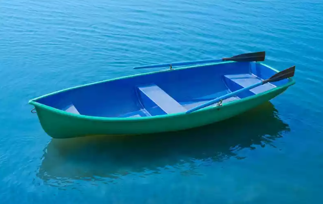 Стеклопластиковая лодка Дельфин в Астрахани