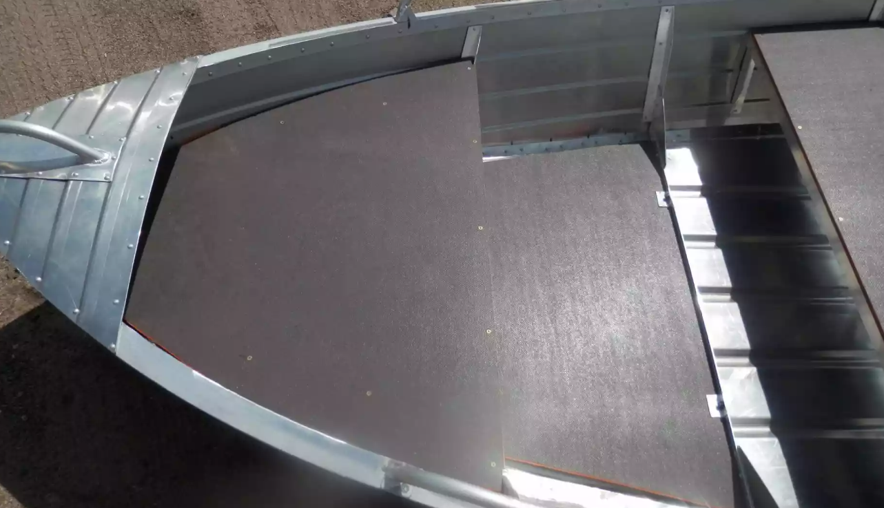 Алюминиевая лодка Вятка-Профи 32 в Астрахани