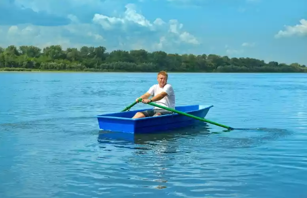 Стеклопластиковая лодка Малютка в Астрахани