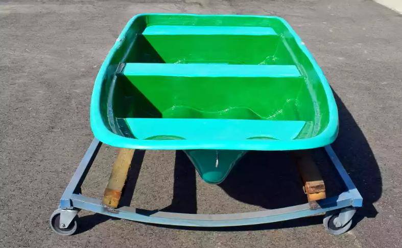 Стеклопластиковая лодка Старт (тримаран) в Астрахани