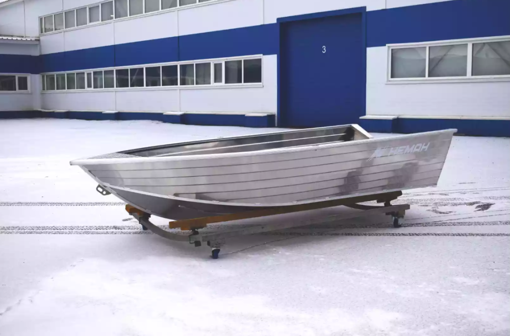 Алюминиевая лодка Неман-400 в Астрахани