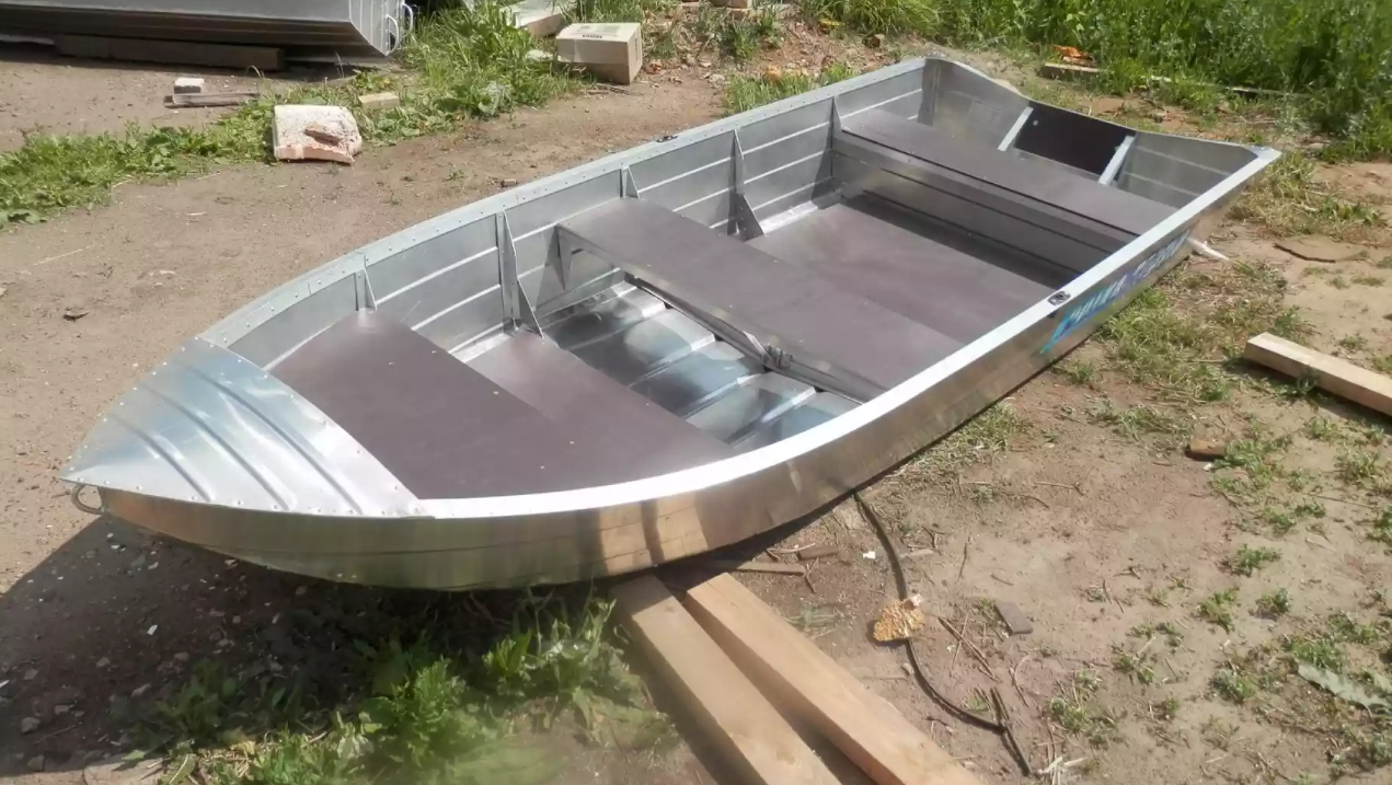 Алюминиевая лодка Вятка-Профи 32 в Астрахани