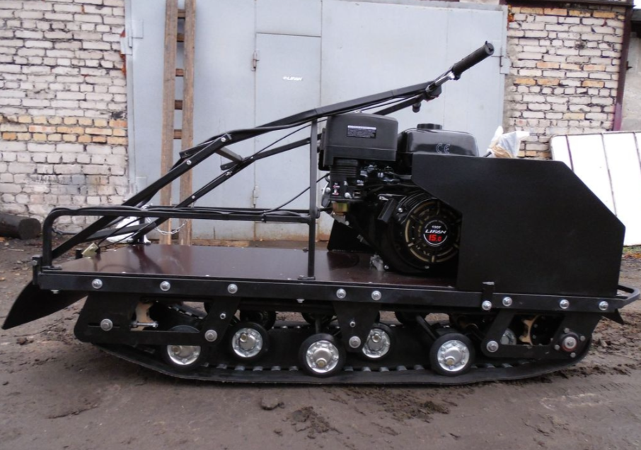 Мотобуксировщик AhtaR Зима 15 л/с с вариатором в Астрахани