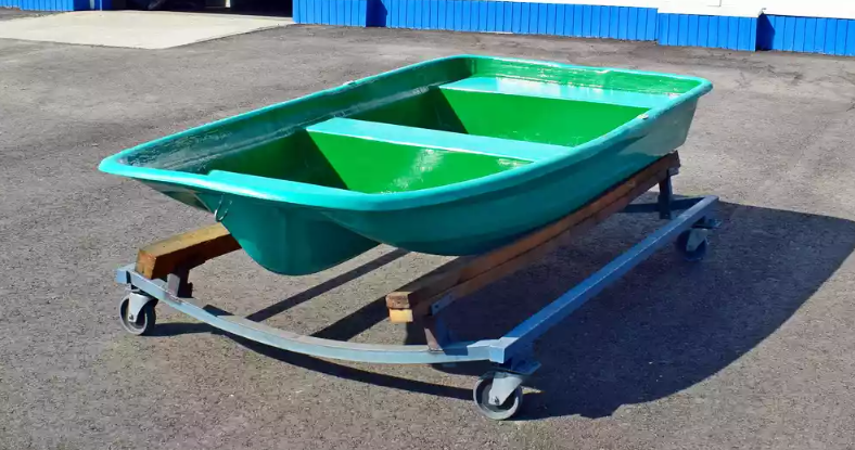 Стеклопластиковая лодка Старт (тримаран) в Астрахани