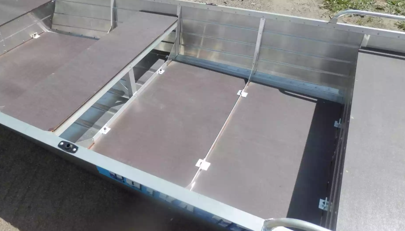 Алюминиевая лодка Вятка-Профи 32 в Астрахани