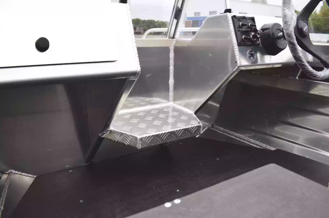 Алюминиевая лодка  Neman-400 PRO в Астрахани