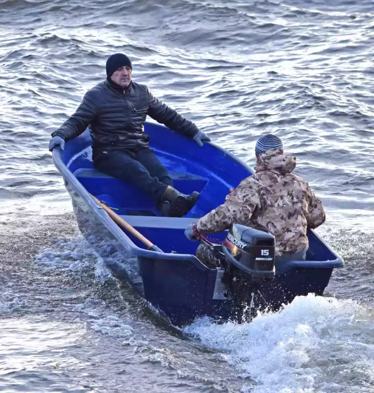 Стеклопластиковая лодка Neman-340 (тримаран) в Астрахани