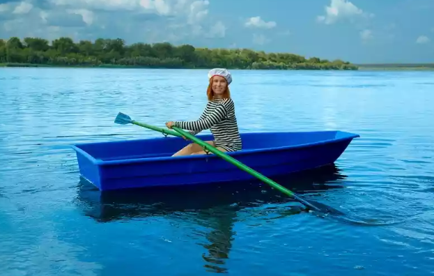 Стеклопластиковая лодка Малютка в Астрахани