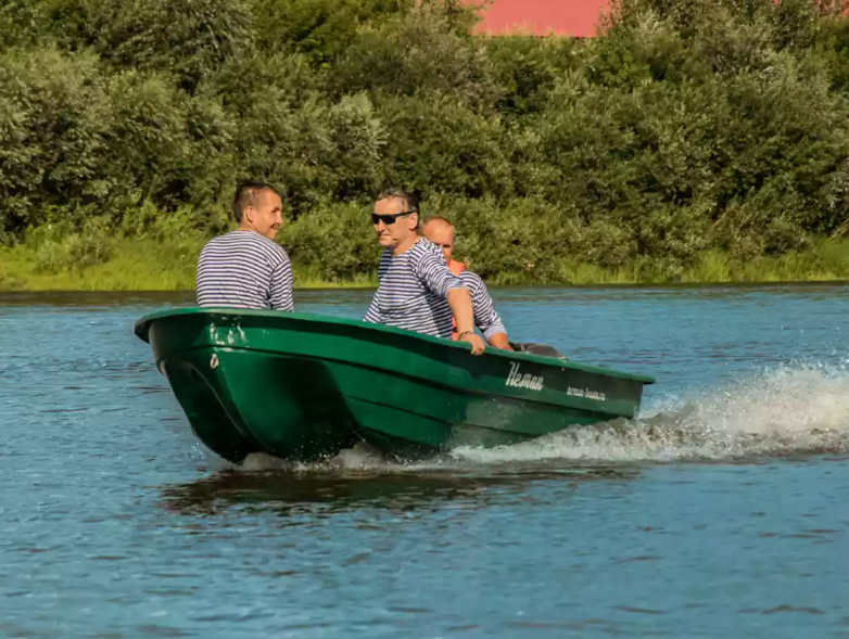 Стеклопластиковая лодка Neman-340 (тримаран) в Астрахани
