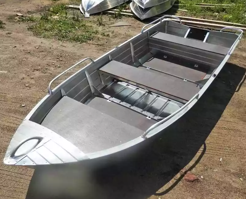 Алюминиевая лодка Вятка-Профи 37 в Астрахани