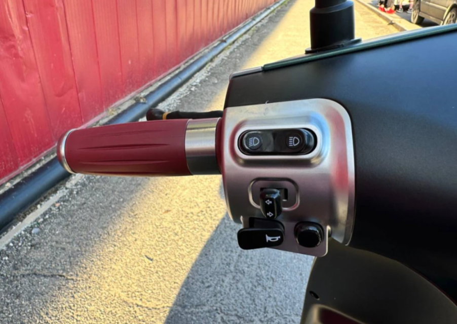 Скутер PROMAX Miami 240 (49) в Астрахани