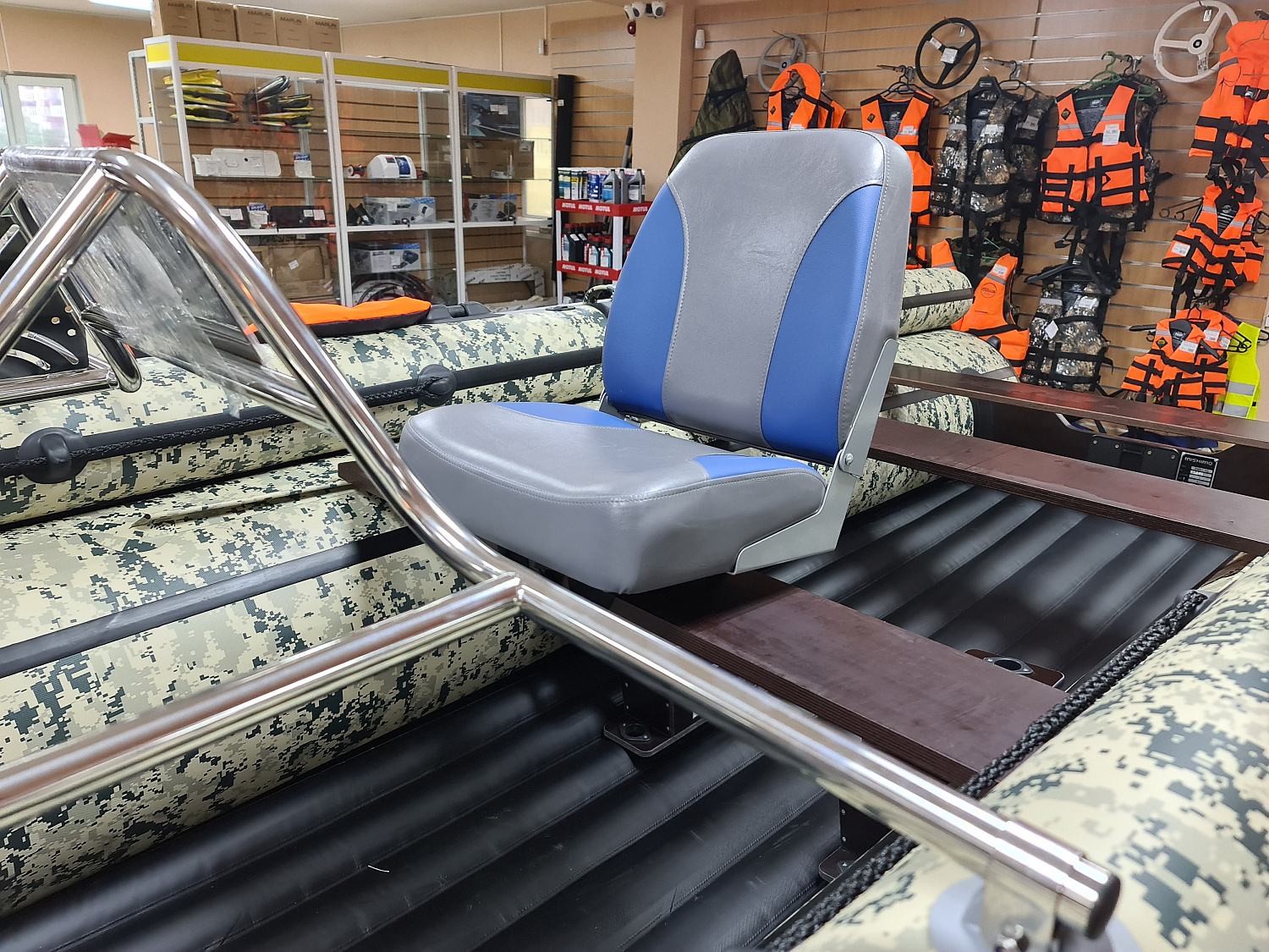 КРЕСЛО МЯГКОЕ РАСКЛАДНОЕ С ПОВОРОТНЫМ МЕХАНИЗМОМ ДЛЯ ЛОДОК в Астрахани