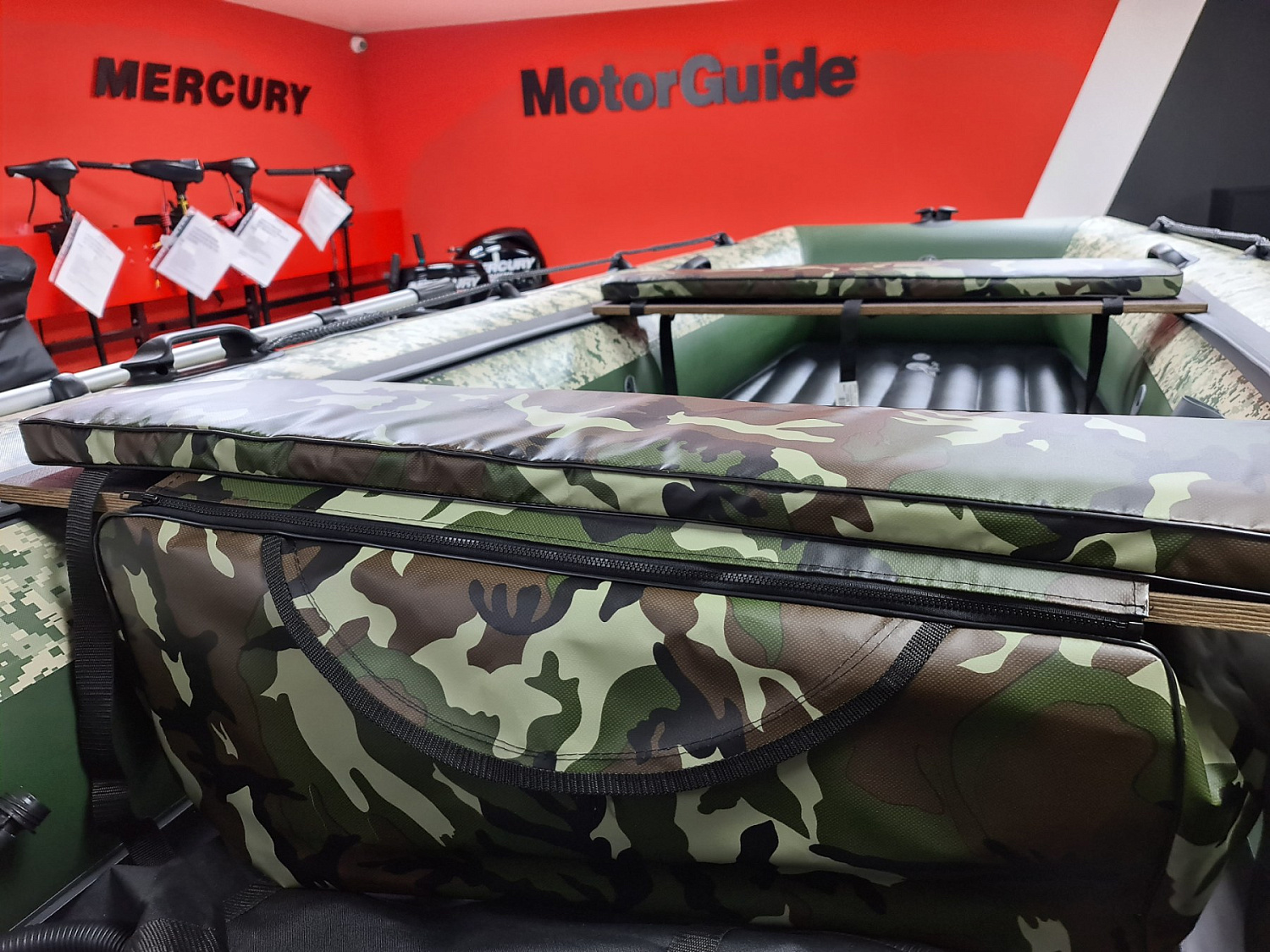 КОМПЛЕКТ МЯГКИХ НАКЛАДОК С СУМКОЙ ДЛЯ ЛОДОК 105Х20 КАМУФЛЯЖ в Астрахани