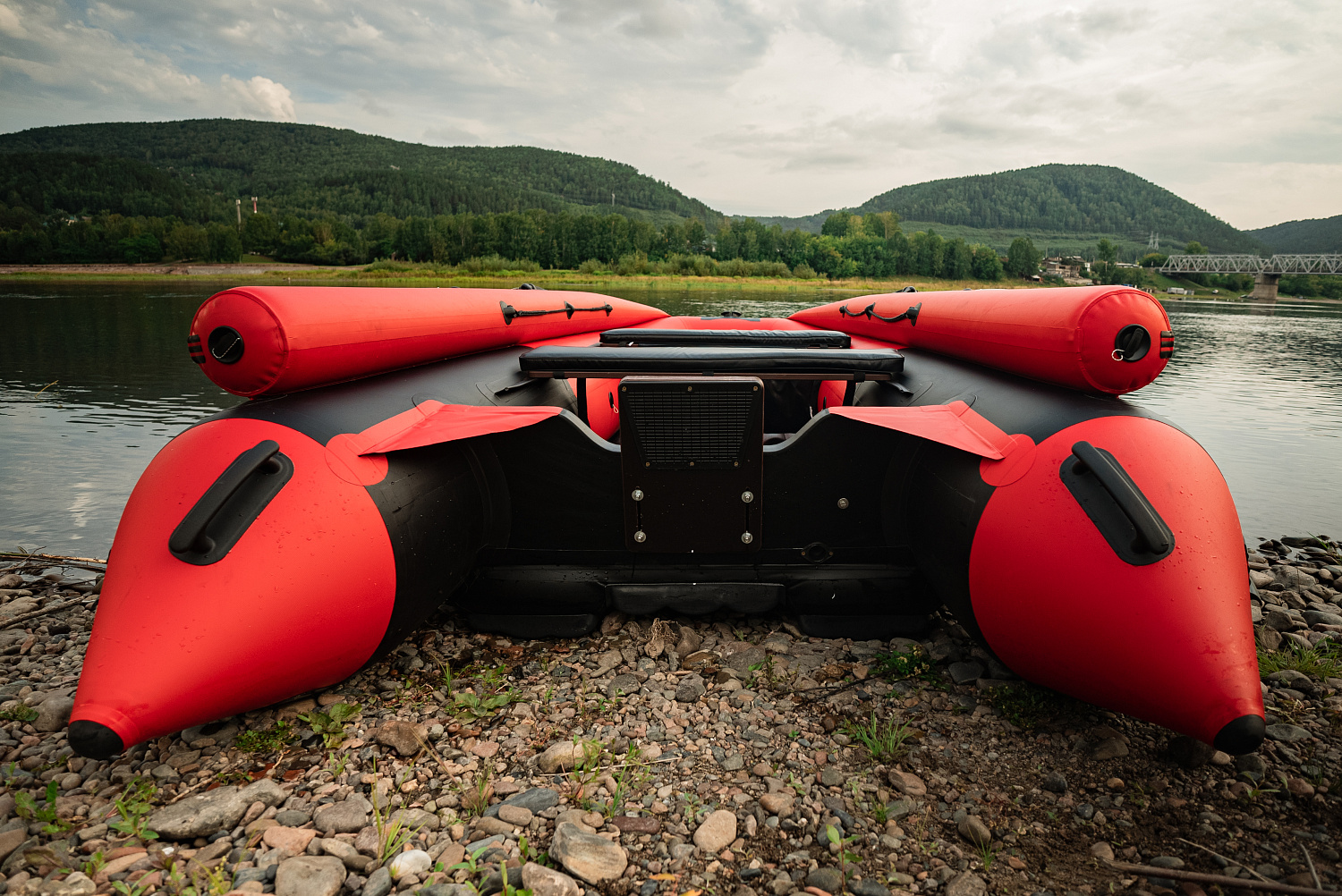 Лодка MISHIMO RIVER FJET PRO 430  под водомет в Астрахани