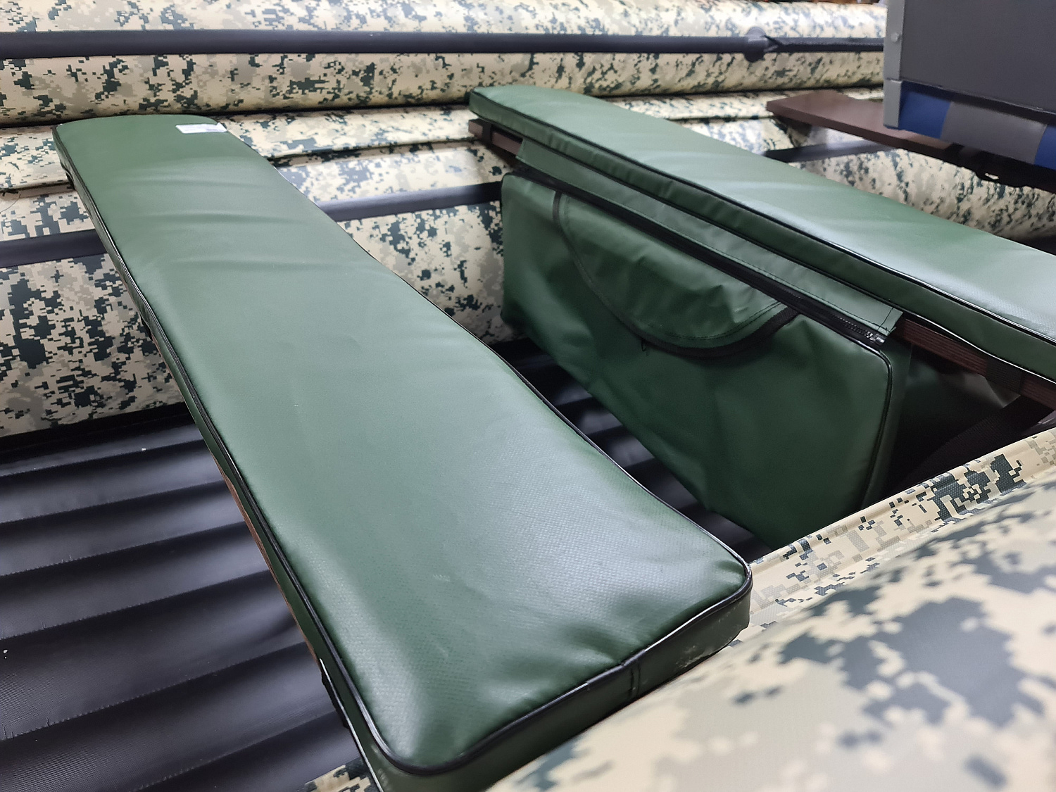 КОМПЛЕКТ МЯГКИХ НАКЛАДОК С СУМКОЙ ДЛЯ ЛОДОК 110Х20 ЗЕЛЕНЫЙ в Астрахани