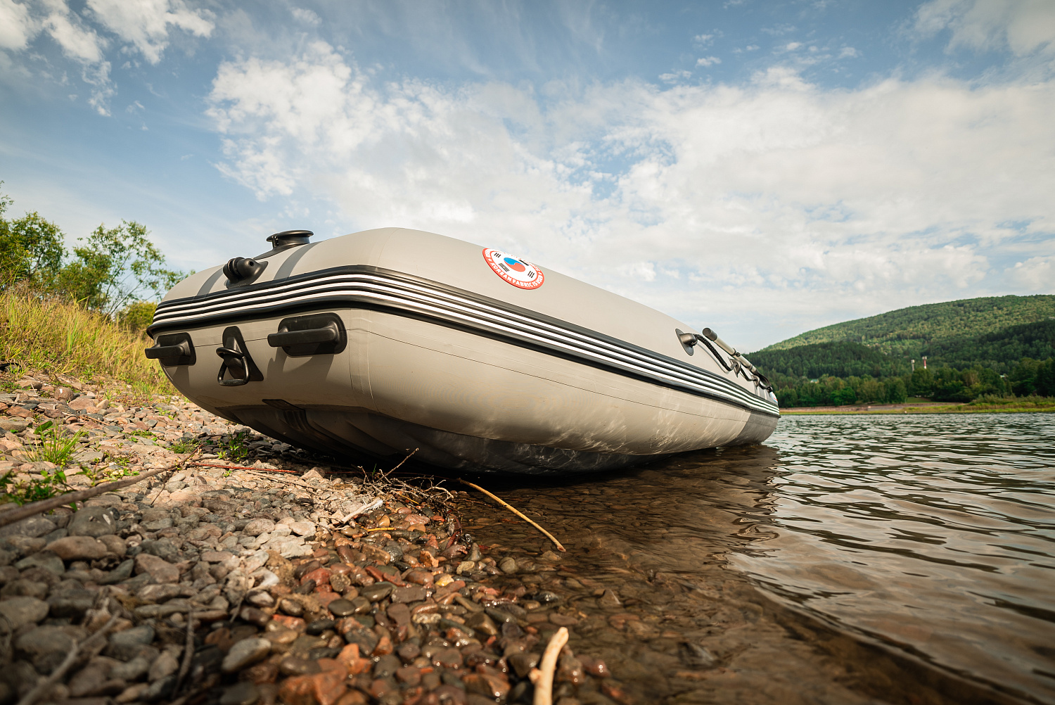 Лодка MISHIMO RIVER JET 390 под водомет в Астрахани