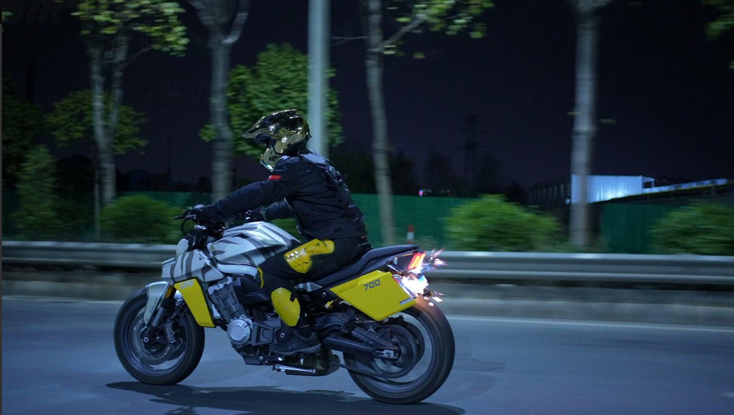 Мотоцикл Benda LFS 700 в Астрахани